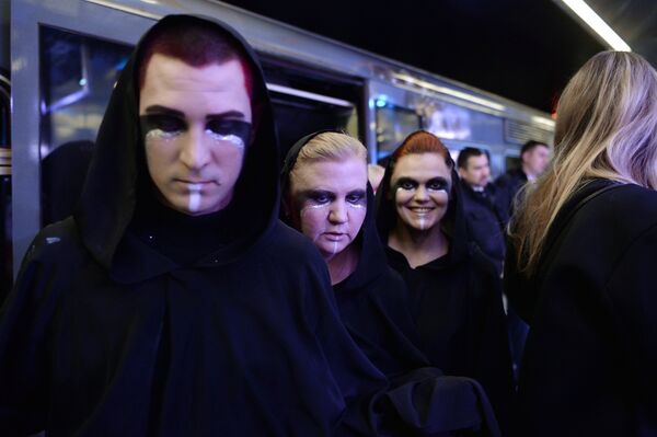 Сильмариллион. Памяти Толкина прошел в исполнении Академического большого хора РГГУ и Президентского симфонического оркестра - Sputnik Беларусь