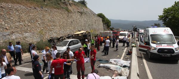 Автобус с туристами попал в ДТП в Турции, погибли около 20 человек - Sputnik Беларусь