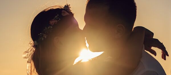 Поцелуй, архивное фото - Sputnik Беларусь