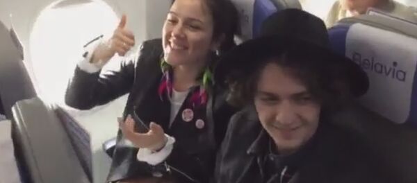 Песню Гісторыя майго жыцця спели пассажиры самолета Белавиа - Sputnik Беларусь