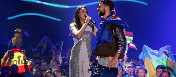 Седюк во время выступления Джамалы Седюк во время выступления Джамалы - Sputnik Беларусь