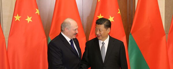 Президент Беларуси Александр Лукашенко и председатель КНР Си Цзиньпин - Sputnik Беларусь