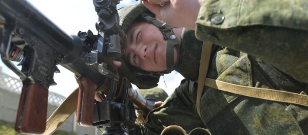 Солдат на стрельбище - Sputnik Беларусь