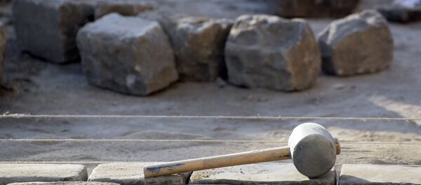 Перакладка бруку на Барыкаднай вуліцы ў Маскве, архіўнае фота Перакладка бруку на Барыкаднай вуліцы ў Маскве, архіўнае фота - Sputnik Беларусь