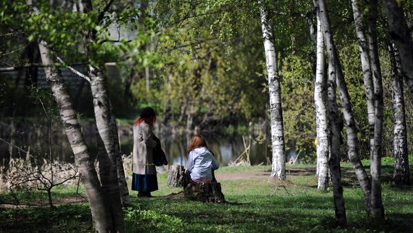 Дети отдыхают в ботаническом саду - Sputnik Беларусь
