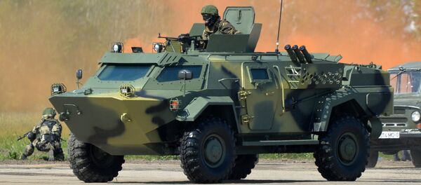 Мобильное бронированное транспортное средство Кайман белорусского производства впервые представлено на MILEX - 2017 - Sputnik Беларусь