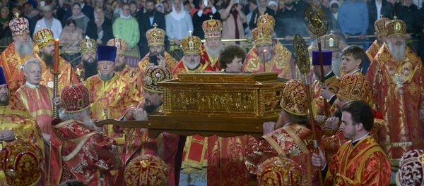 Встреча ковчега с мощами святителя Николая Чудотворца в храме Христа Спасителя Встреча ковчега с мощами святителя Николая Чудотворца в храме Христа Спасителя - Sputnik Беларусь