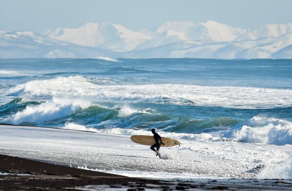 Зимний серфинг на Тихоокеанском побережье России - Sputnik Беларусь