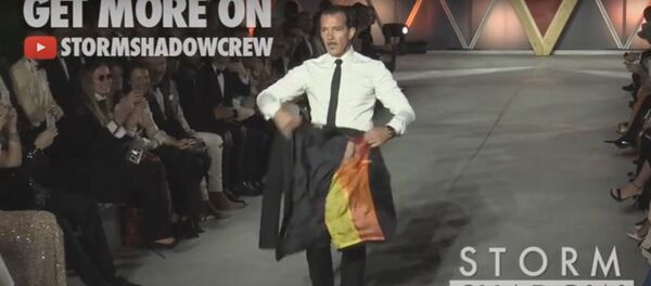 Видеофакт: Бандерас предстал в образе тореадора на показе мод в Каннах - Sputnik Беларусь