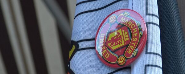 Белорусские фанаты МЮ празднуют гол Мхитаряна в финале ЛЕ Белорусские фанаты МЮ празднуют гол Мхитаряна в финале ЛЕ - Sputnik Беларусь