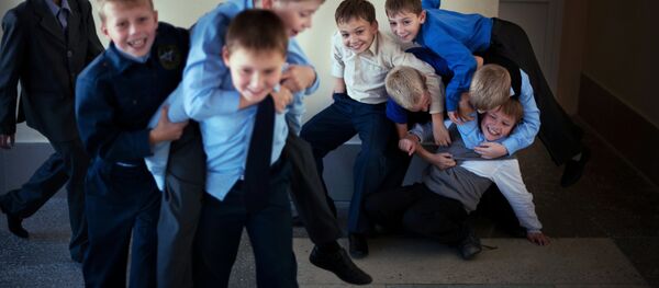 Школьнікі на перапынку, архіўнае фота Школьнікі на перапынку, архіўнае фота - Sputnik Беларусь