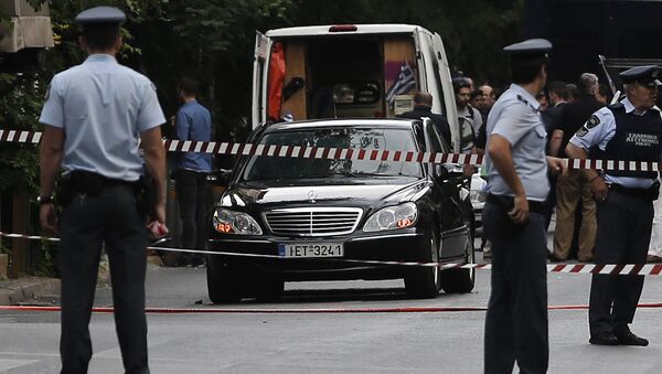 Mercedes Пападимоса после происшествия в Афинах - Sputnik Беларусь