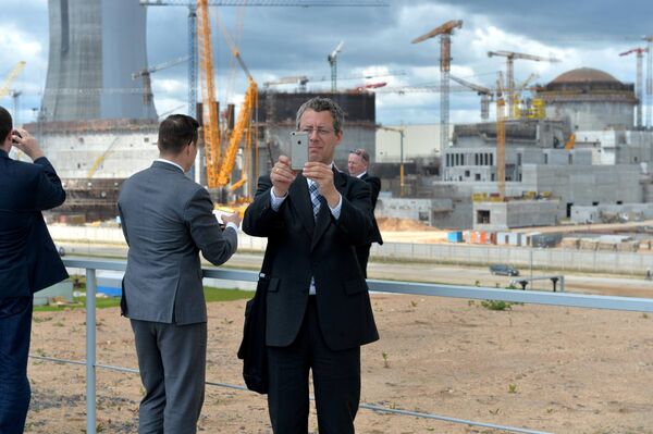 Иностранные послы посетили БелАЭС - Sputnik Беларусь