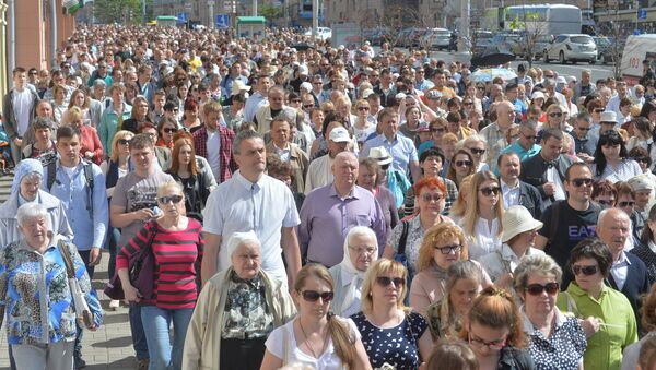Люди на улицах города - Sputnik Беларусь