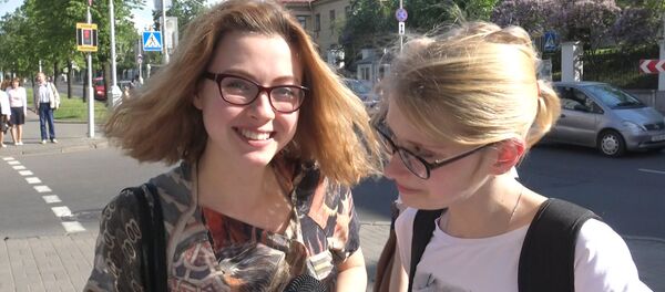 Видеофакт: минчанки в День блондинок спели I Wanna Be Loved by You - Sputnik Беларусь