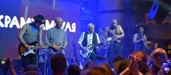 Первый с 2008 года сольный концерт группы Крамбамбуля в Минске - Sputnik Беларусь