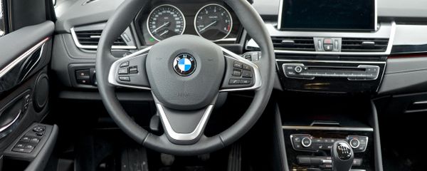 Радиаторная решетка автомобиля BMW - Sputnik Беларусь