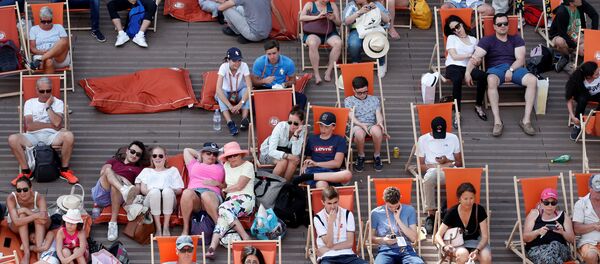 Зрители на теннисном поединке Ролан Гаррос - Sputnik Беларусь