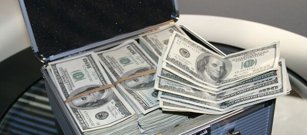Чемодан с деньгами, архивное фото - Sputnik Беларусь