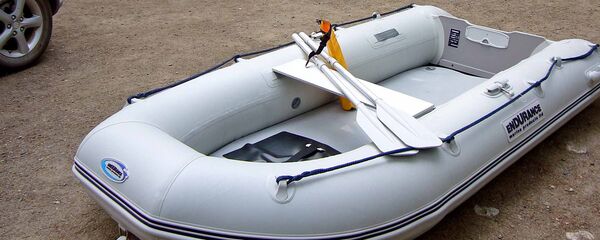 Надувная лодка, архивное фото - Sputnik Беларусь