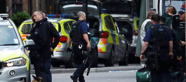 Полиция на месте теракта в Лондоне Полиция на месте теракта в Лондоне - Sputnik Беларусь