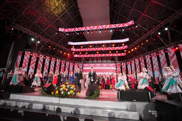 XVII Национальный фестиваль белорусской песни и поэзии прошел в Молодечно - Sputnik Беларусь