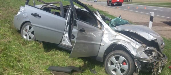 Перевернувшийся в Пуховичском районе Опель - Sputnik Беларусь