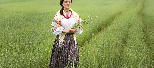 Абрад Ваджэнне і пахаванне Стралы ў вёсцы Стаўбун Абрад Ваджэнне і пахаванне Стралы ў вёсцы Стаўбун - Sputnik Беларусь