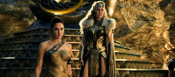 Кадр из фильма Чудо-женщина - Sputnik Беларусь