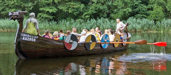 Драккар в агроусадьбе «На Заречной улице» - Sputnik Беларусь