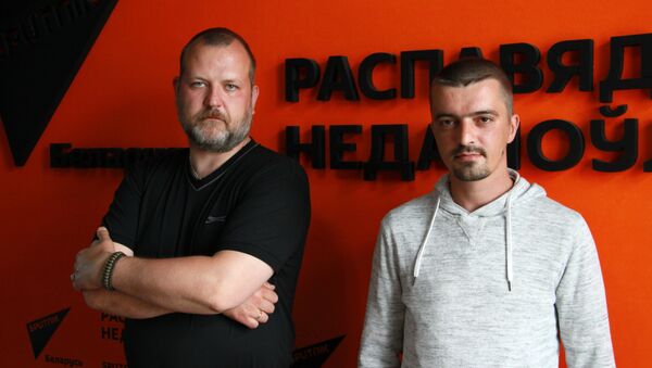 Авторы проекта Наивные путешественники Алексей Статюха и Роберт Вицебс - Sputnik Беларусь