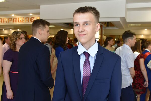Егор Дубовик, выпускник гимназии №51 Егор Дубовик, выпускник гимназии №51 - Sputnik Беларусь