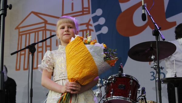 Семилетняя пианистка открыла юбилейный сезон Джазовых вечеров - Sputnik Беларусь