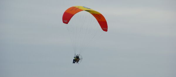 Парапланерист, архивное фото - Sputnik Беларусь