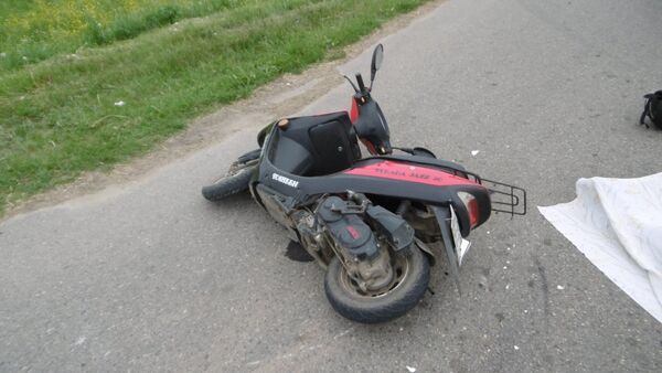 Скутер сбитого мужчины - Sputnik Беларусь