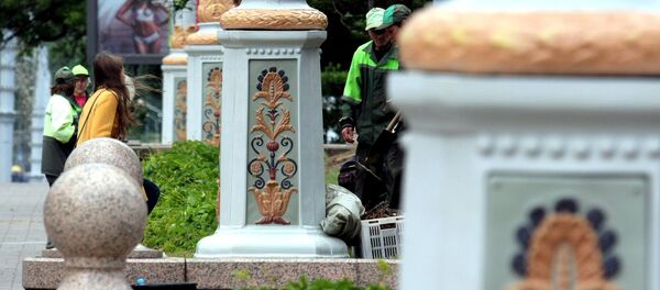 Цветные узоры на фонарях возле минской ратуши - Sputnik Беларусь