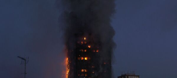 СПУТНИК_Мощный пожар в 24-этажном жилом доме в Лондоне СПУТНИК_Мощный пожар в 24-этажном жилом доме в Лондоне - Sputnik Беларусь