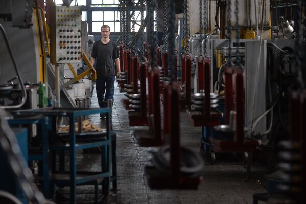 Механический цех по производству валов и шестерен для тракторов Беларус на Минском тракторном заводе - Sputnik Беларусь