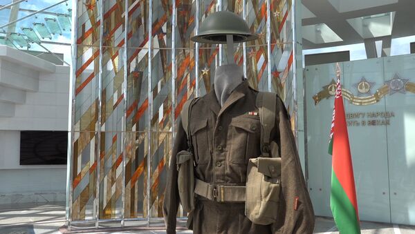 Великобритания передала музею военную форму времен Второй мировой - Sputnik Беларусь