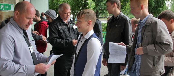 Цэнтралізаване тэсціраванне ў Мінску Цэнтралізаване тэсціраванне ў Мінску - Sputnik Беларусь