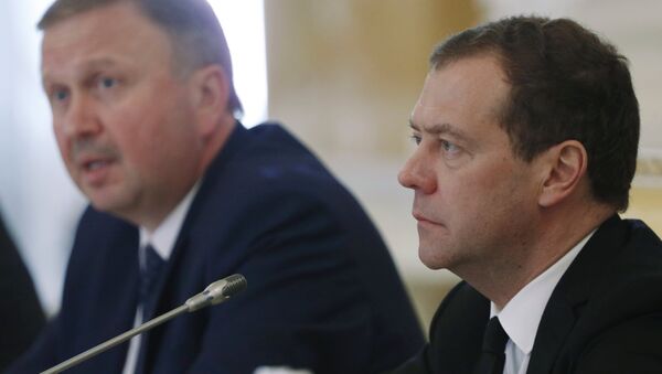 Председатель правительства РФ Дмитрий Медведев и премьер-министр Белоруссии Андрей Кобяков - Sputnik Беларусь