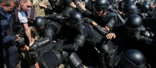 Стычки в Киеве во время Марша равенства - Sputnik Беларусь