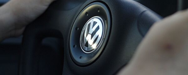 Водитель автомобиля Volkswagen - Sputnik Беларусь