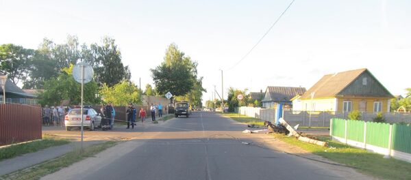 У 18-летнего мотоциклиста, разбившегося насмерть в Узде, не было прав - Sputnik Беларусь