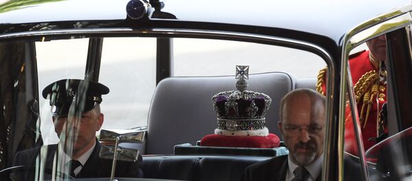 Императорская корона была доставлена из Тауэра в здание парламента Великобритании - Sputnik Беларусь