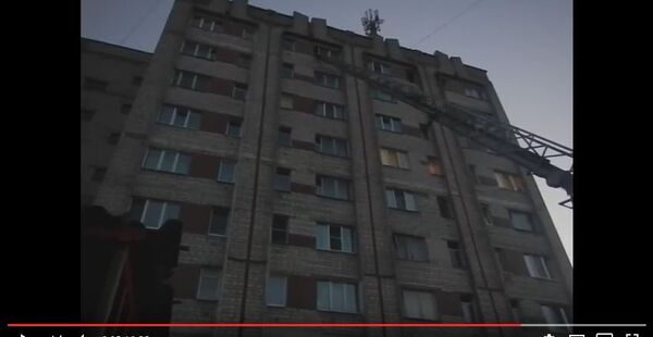 Спасение ребенка в Речице, видео - Sputnik Беларусь