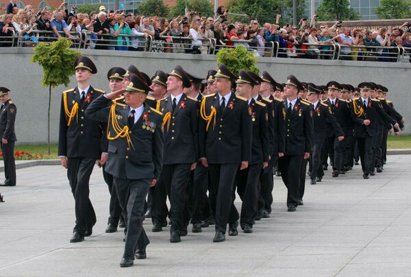 В академии МВД прошел торжественный выпуск молодых лейтенантов - Sputnik Беларусь