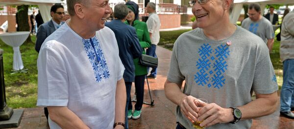 Кіраўнік МЗС РБ Уладзімір Макей (злева) і часовы павераны ў справах ЗША Боб Райлі Кіраўнік МЗС РБ Уладзімір Макей (злева) і часовы павераны ў справах ЗША Боб Райлі - Sputnik Беларусь