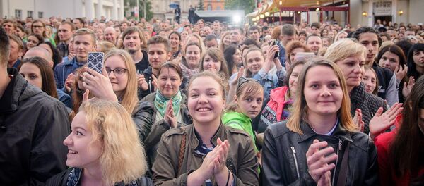 Гледачы канцэрта Джазавыя вечары Гледачы канцэрта Джазавыя вечары - Sputnik Беларусь