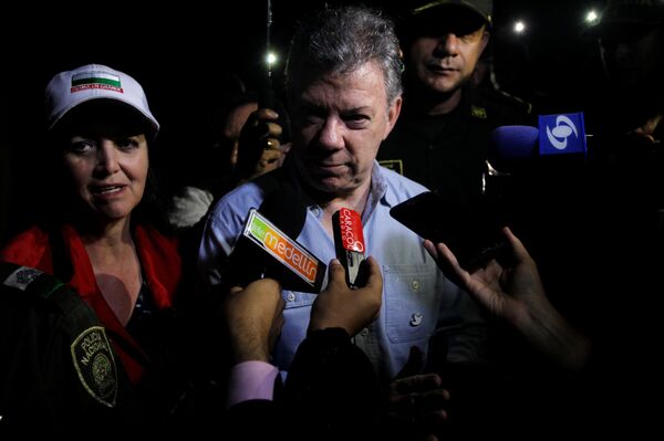 На место катастрофы прибыл президент Колумбии Хуан Мануэль Сантос - Sputnik Беларусь